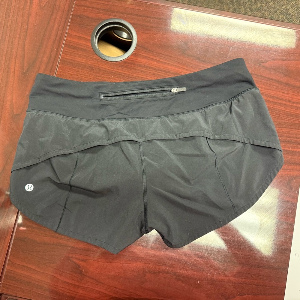 Lululemon Black Swiftly Speed Up Shorts 2.5" Athletic Running Activewear - Picture 2 of 3